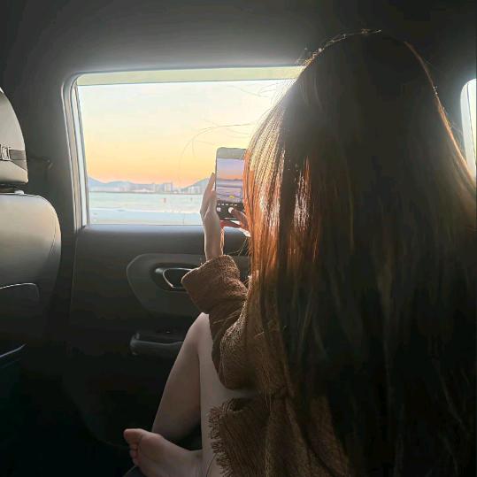 monicazhangkk