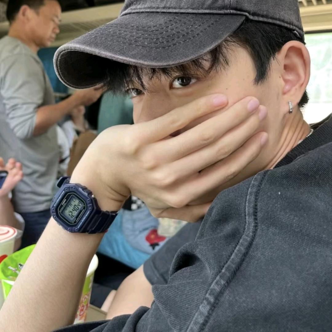 李-
