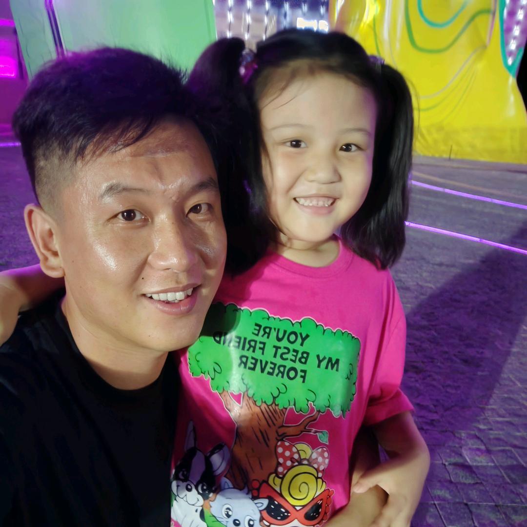 瑞雯与爸爸吖