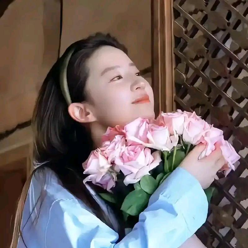 🌈✨待我长发及腰已成千年老妖✨