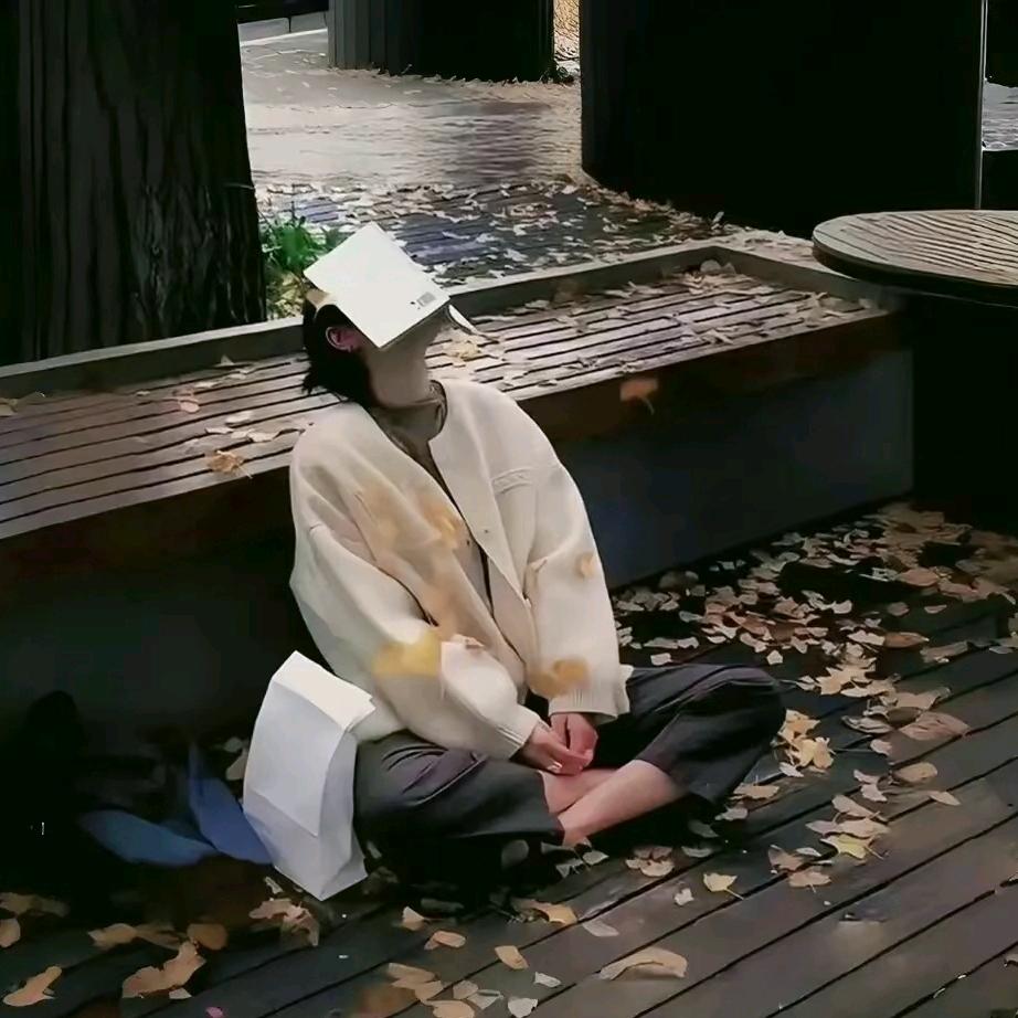 刘思思啊。
