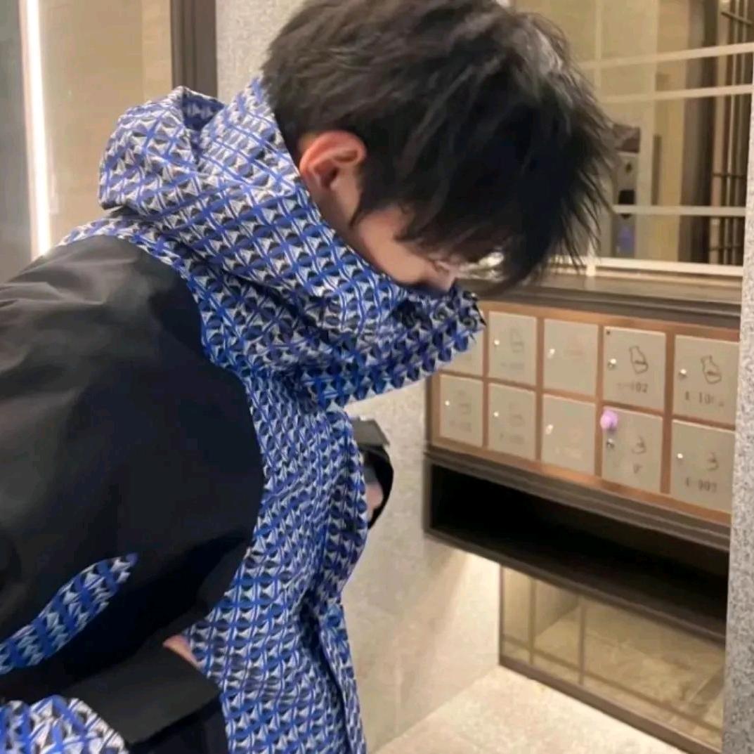 居幻花开半夏冬