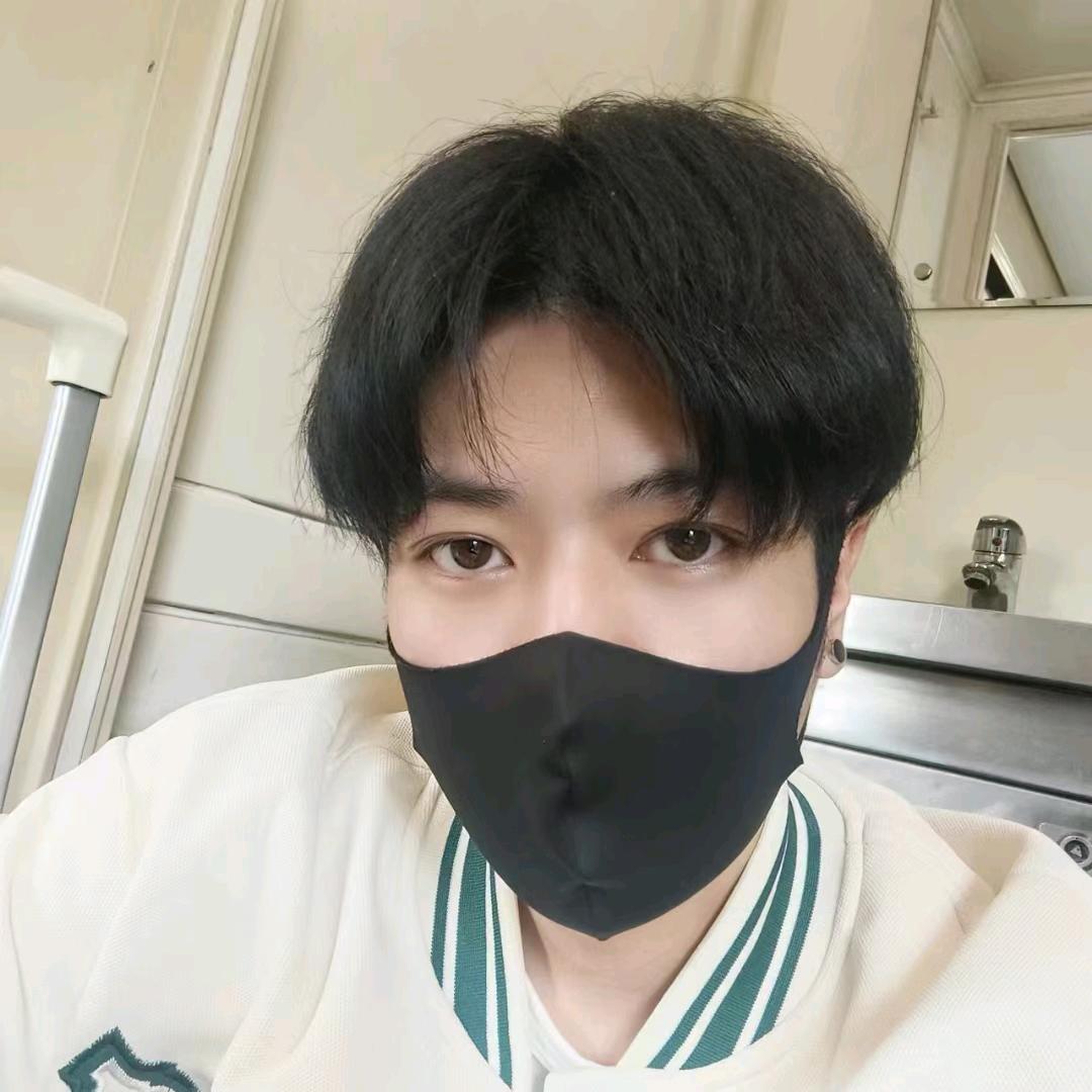 海宁和莉娅🇨🇳🇷🇺