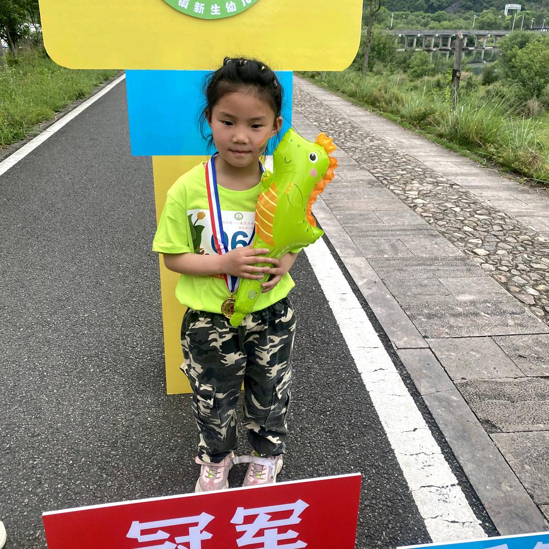 人生难得一湖涂