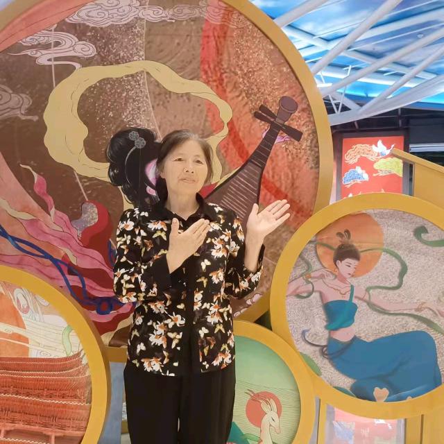 陈😊