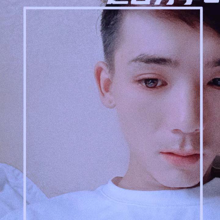 伤👌心👌的👌男👌孩
