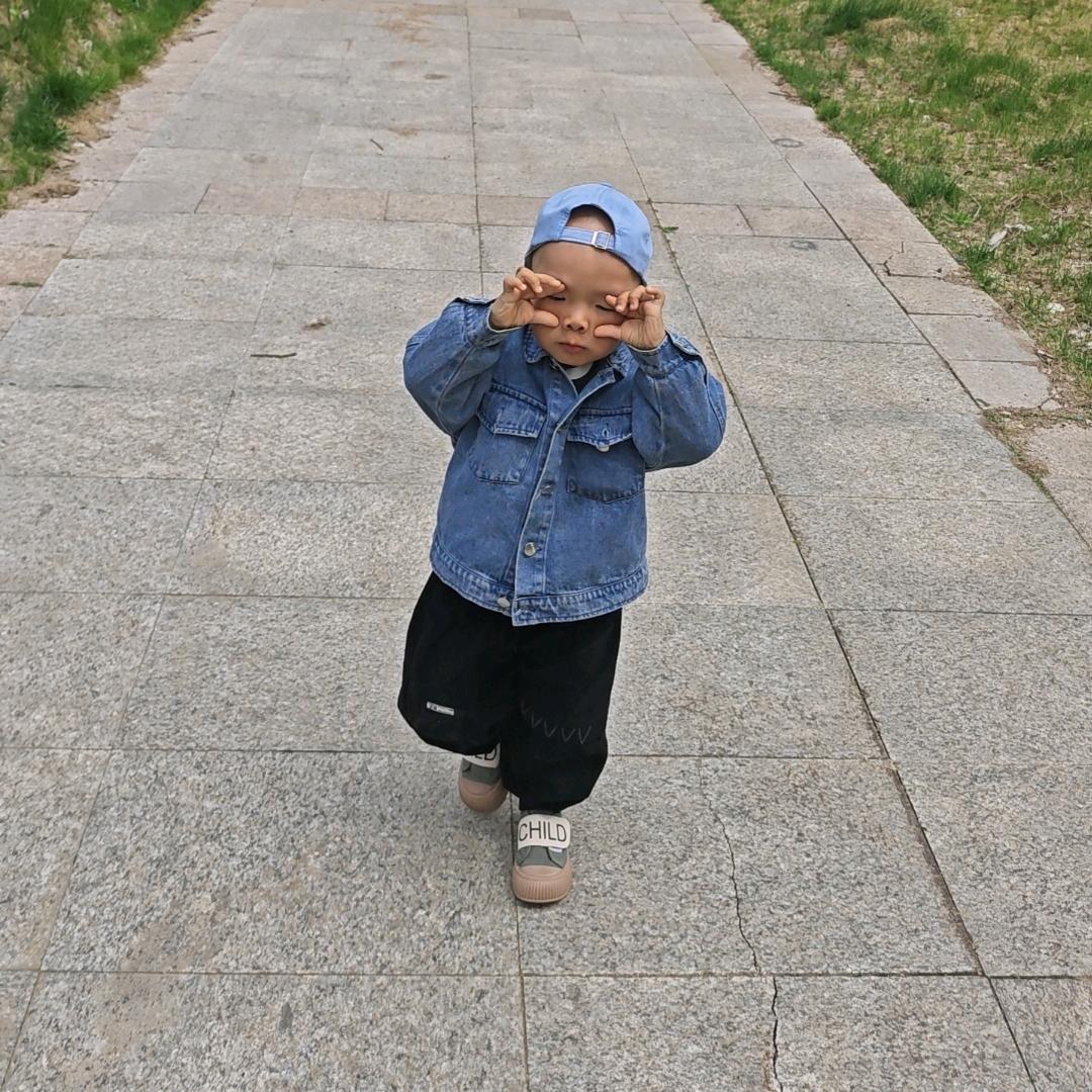 东奕不淘气