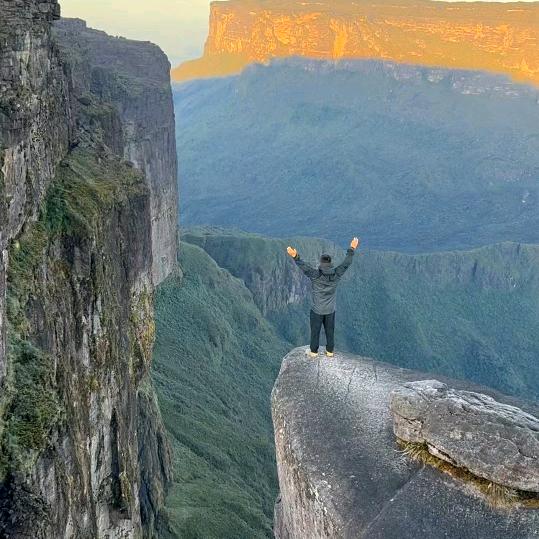 🇨🇳_敬自由。敬生活໑