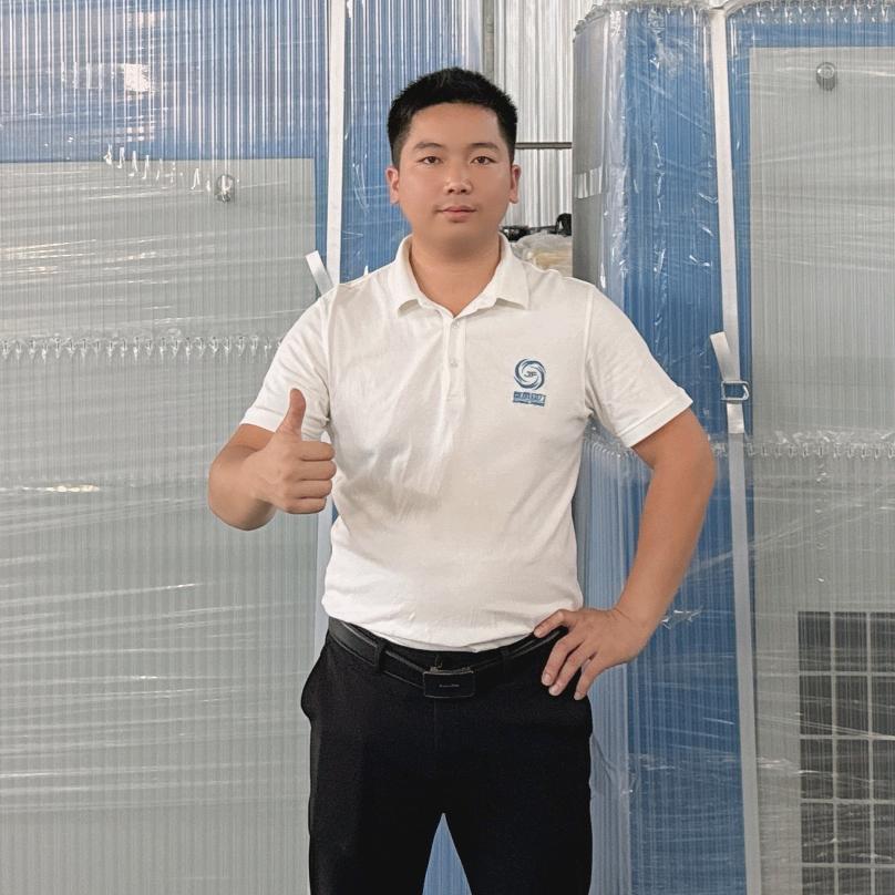 泰国空压机吴文英