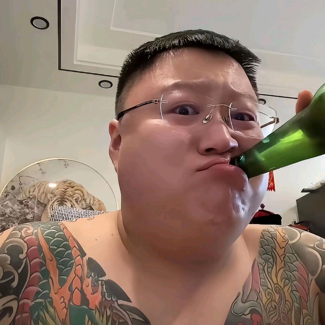 Aaa工程机械小陈