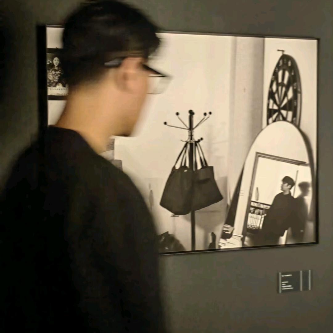 周先生.