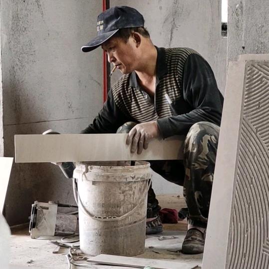 专业铺砖陈萌李爱（660476）