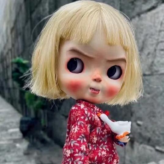 草莓味的&吊带裙&