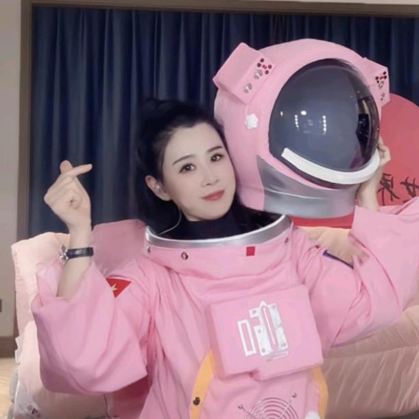 AA~小杨儿（小白狮杨姐家）