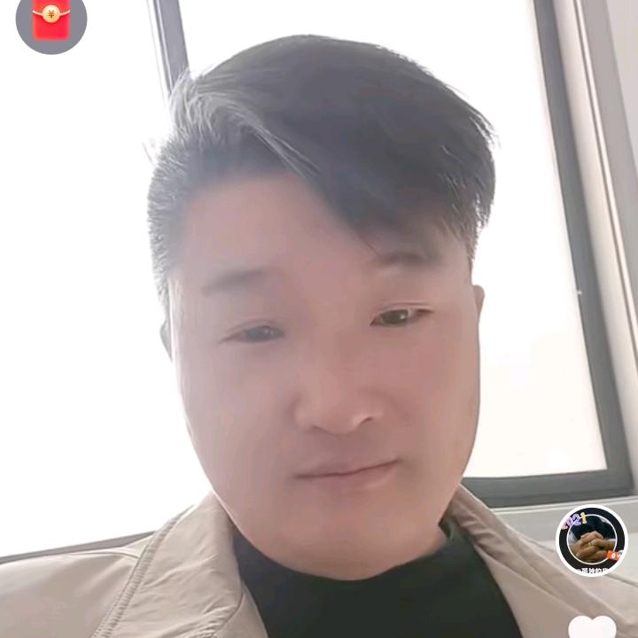 老光棍一个。