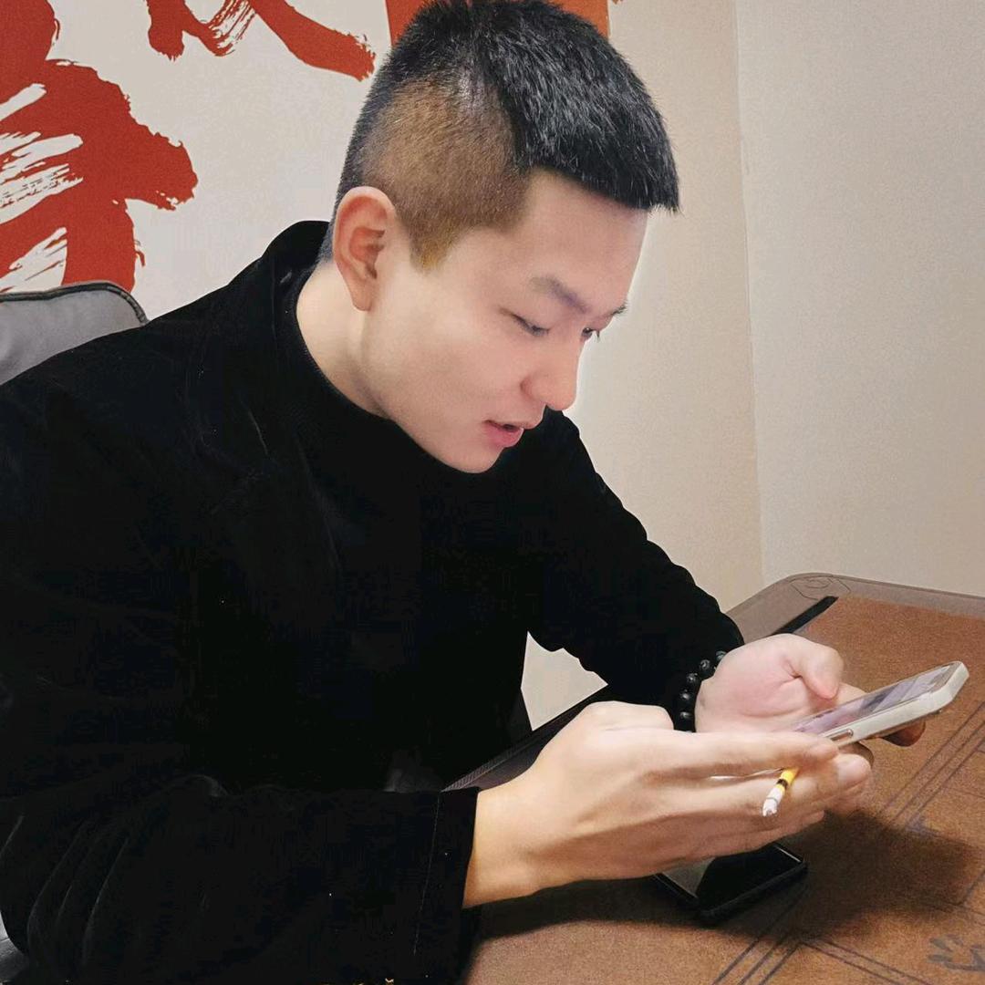 刘朕🔱