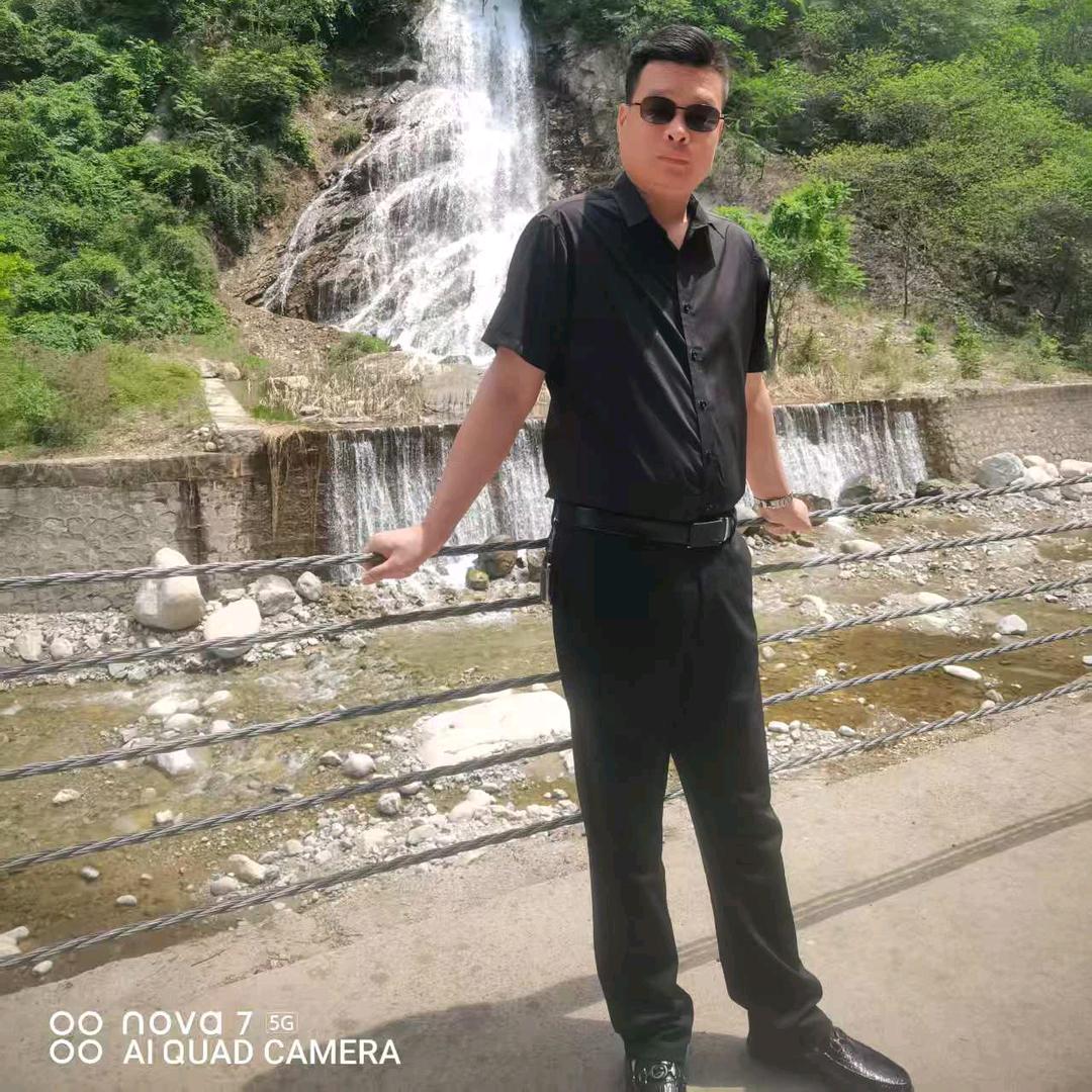 王某人（贵在坚持）