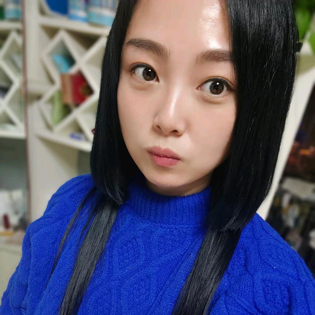 ᖭི༏ᖫྀ௸张小曼