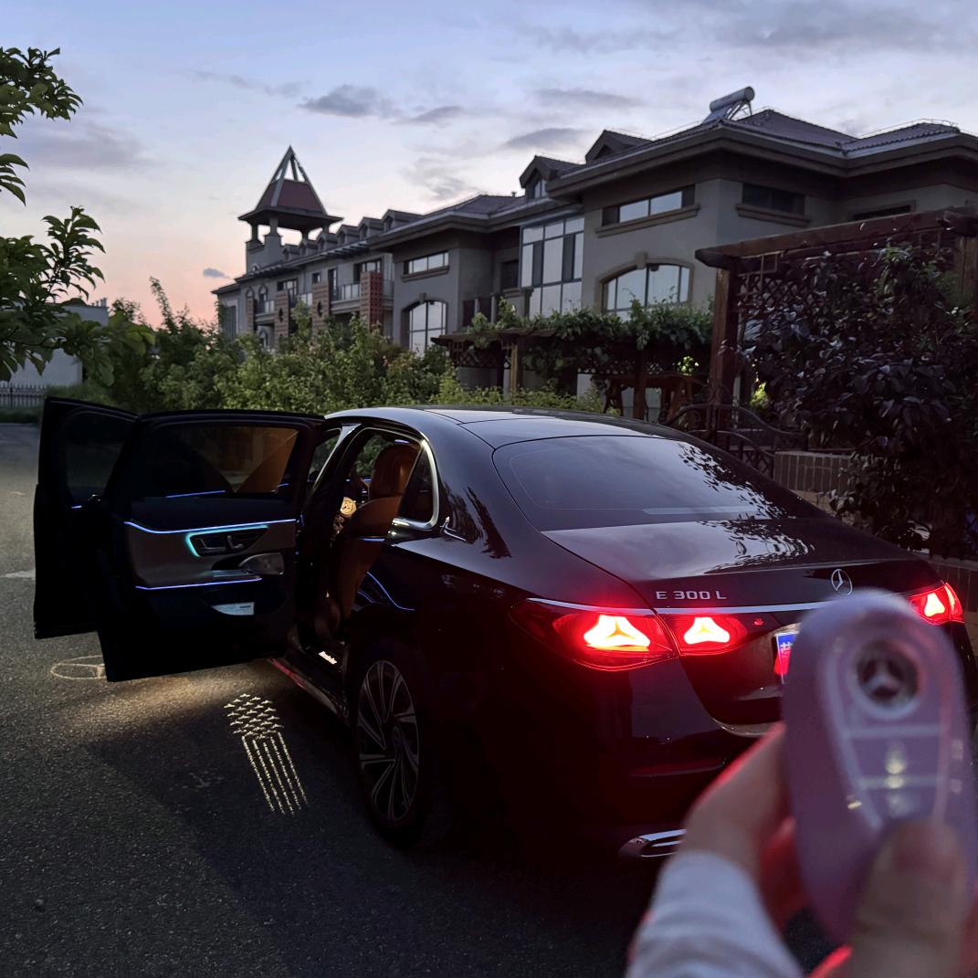 雯雯 的奔驰 e