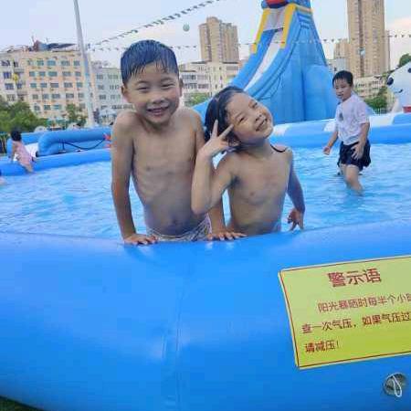 辰鸿若溪