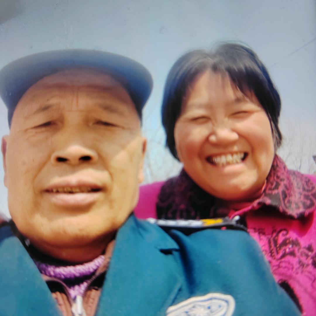 农村张姐（每天早上6点10分钟开直播）