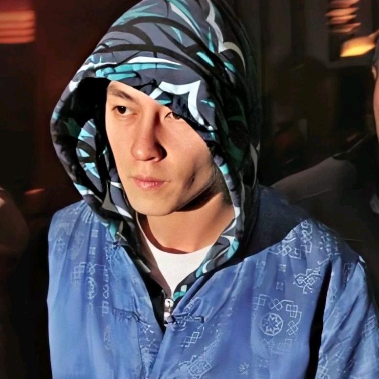 我叫开心铁拳因为我一开心就要给你一拳