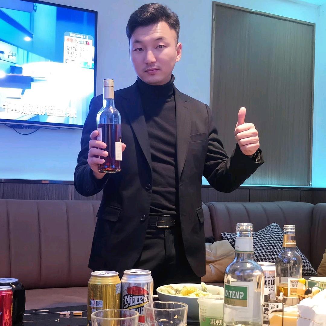 ▁倔强こ男孩う