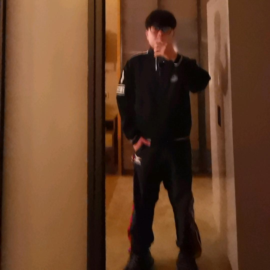 小G