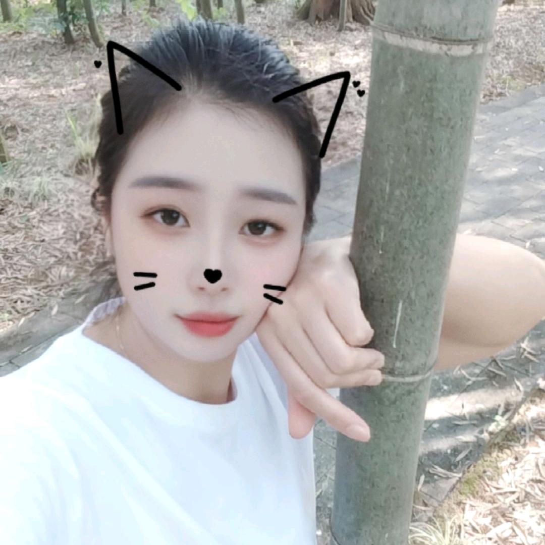 李菇凉