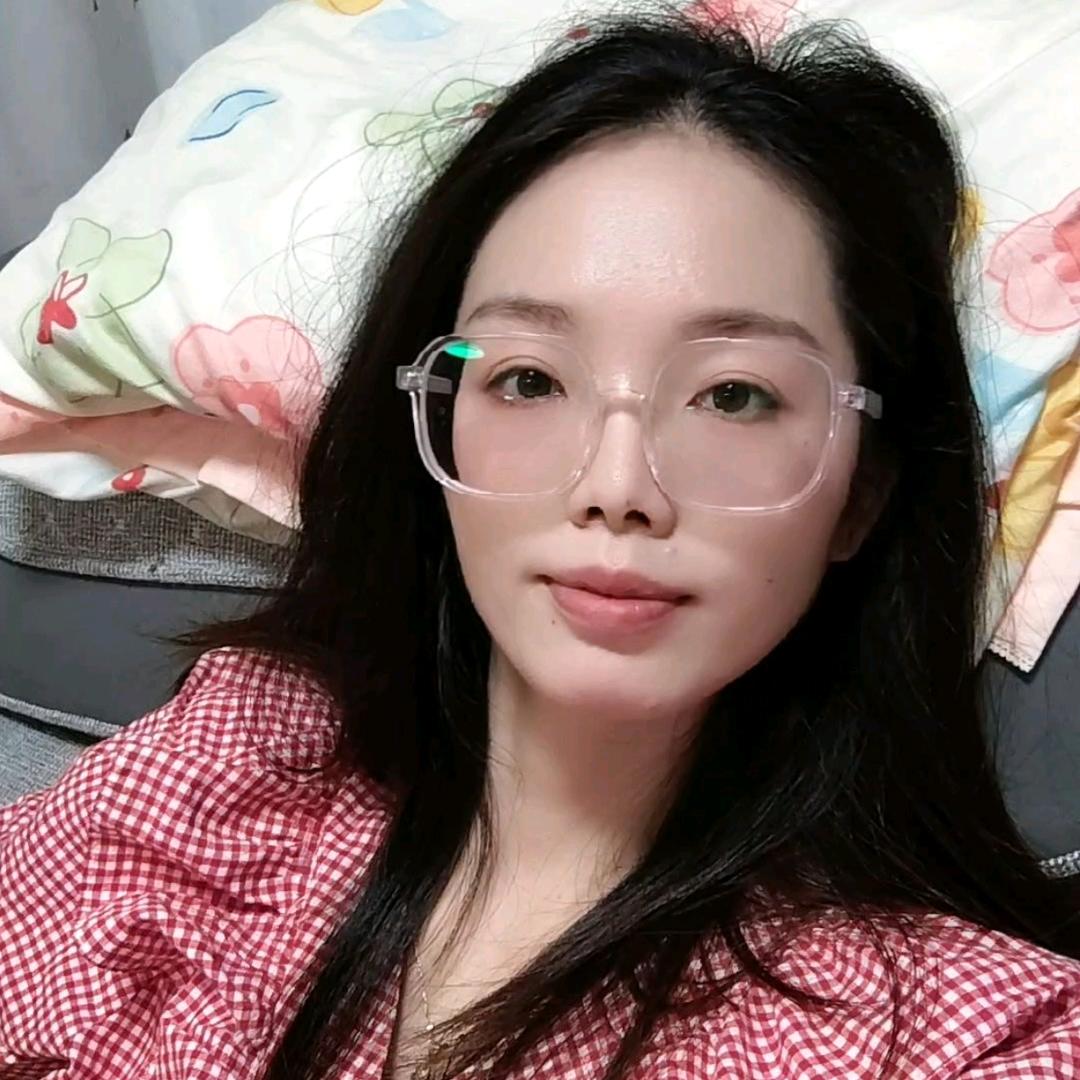 小何（白天上班晚上送外卖）