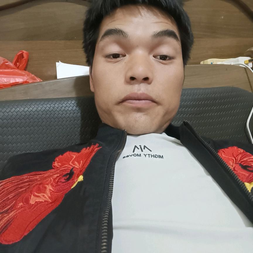 唯希～～雨涩空