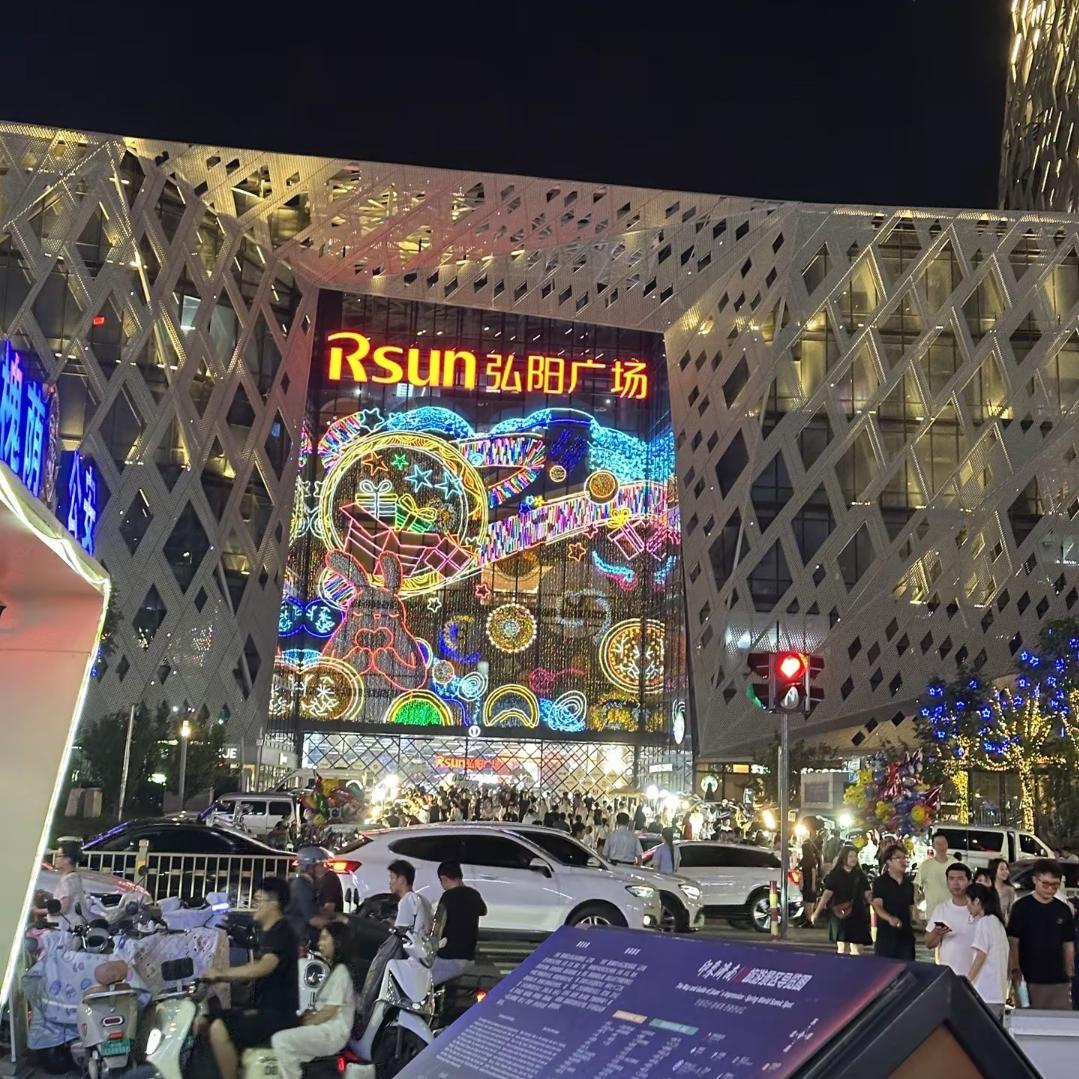 在演出现场