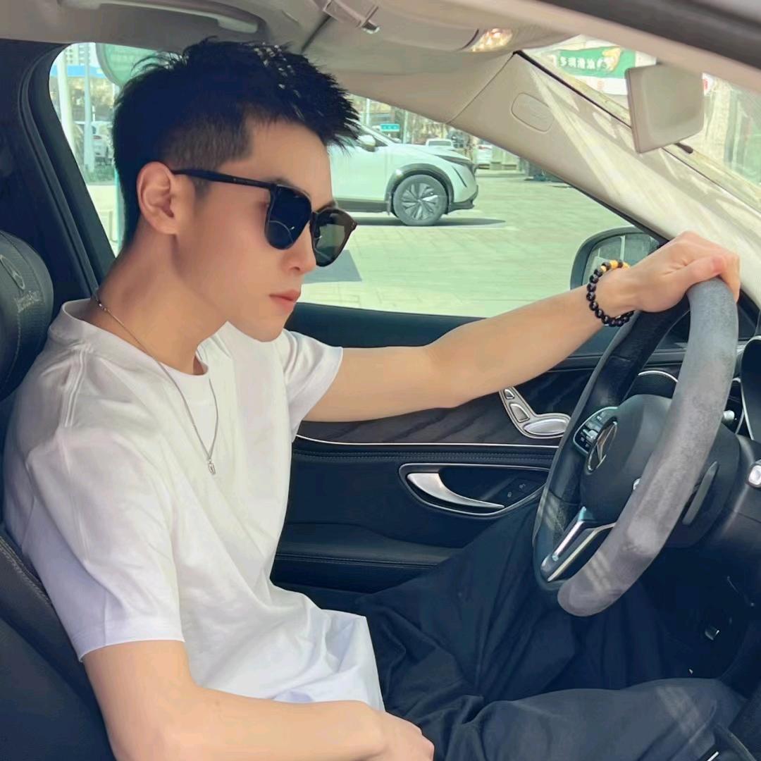 李强💫
