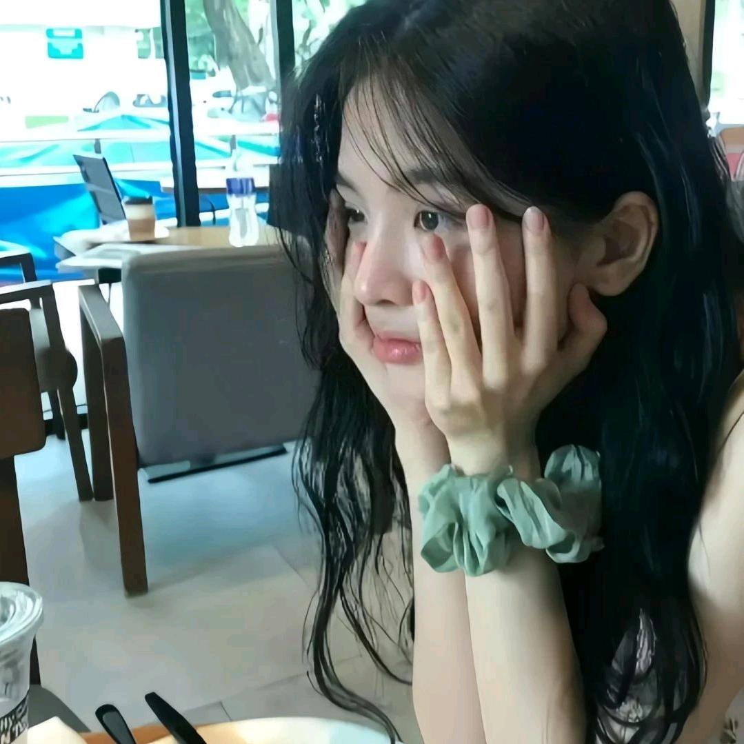 罗芷妤.