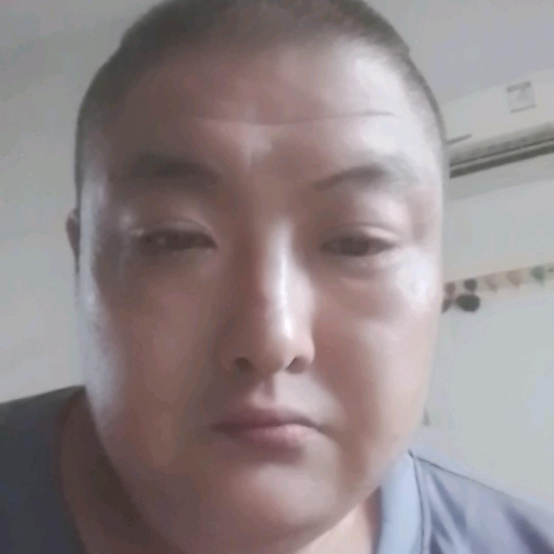 李威：