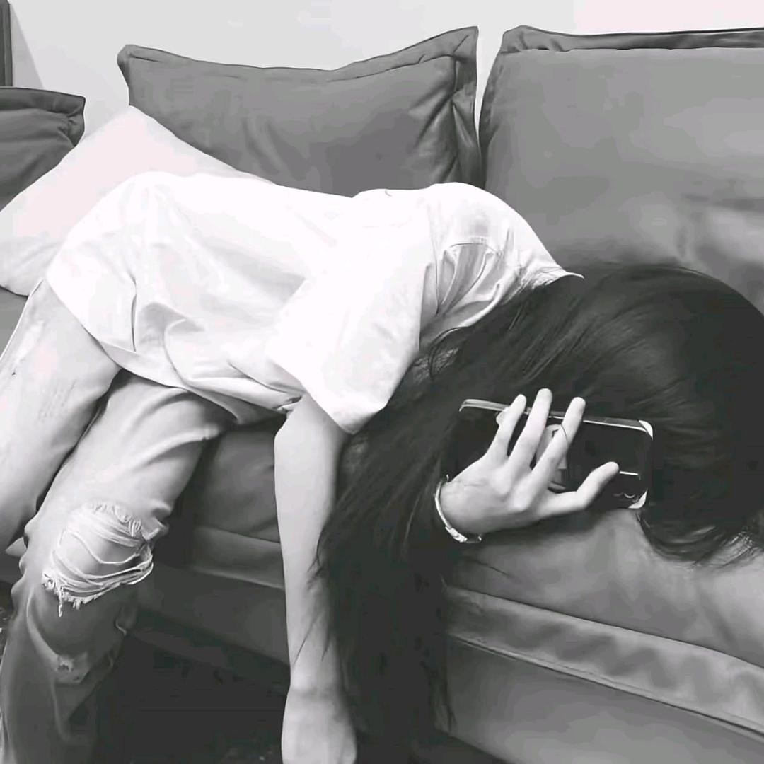 懒得搭理丑的头像
