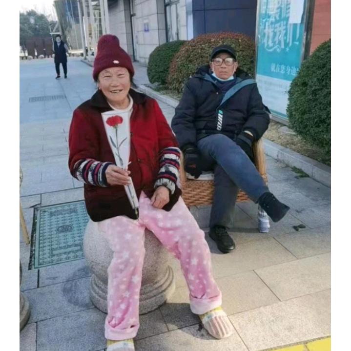 免费午餐，关爱每一位孤寡老人