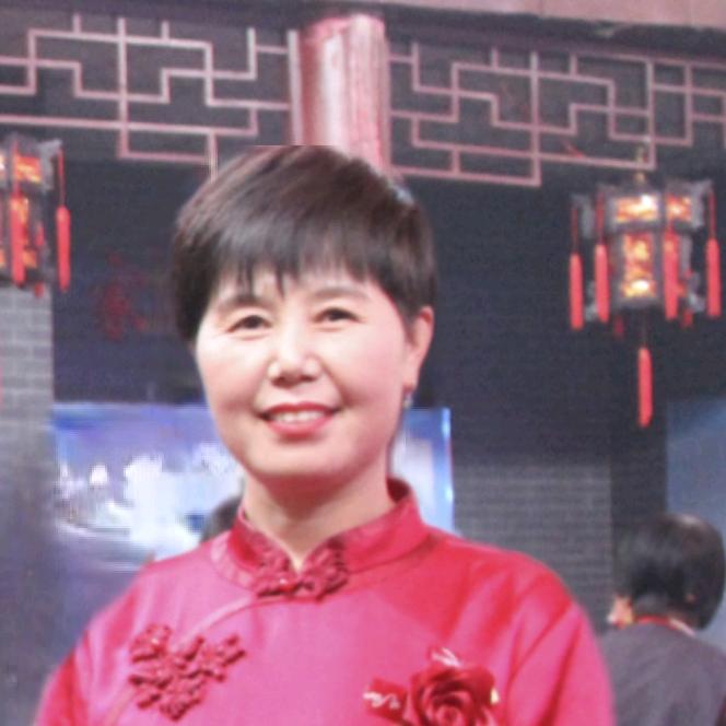 尹素英