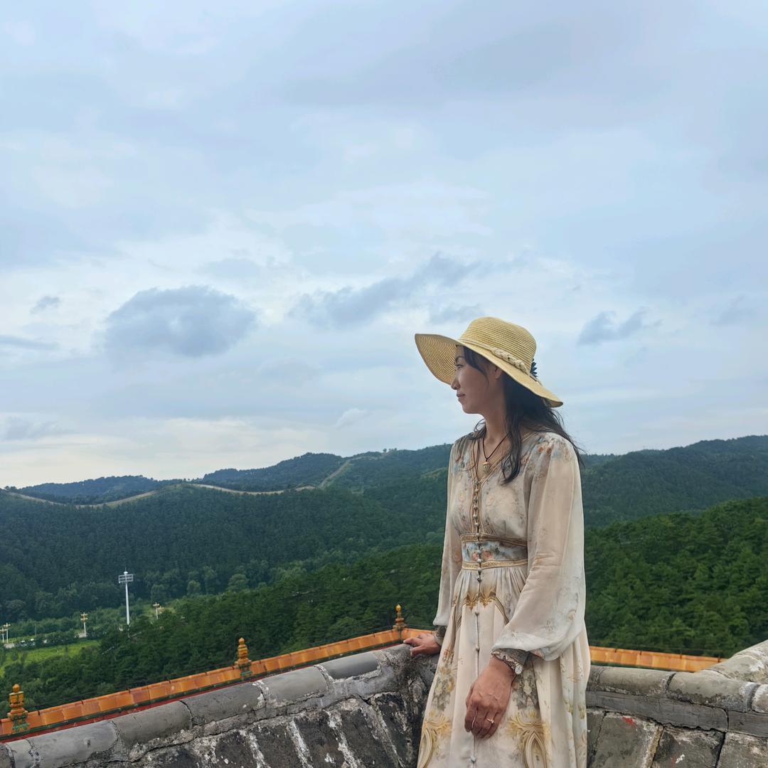 爱丽