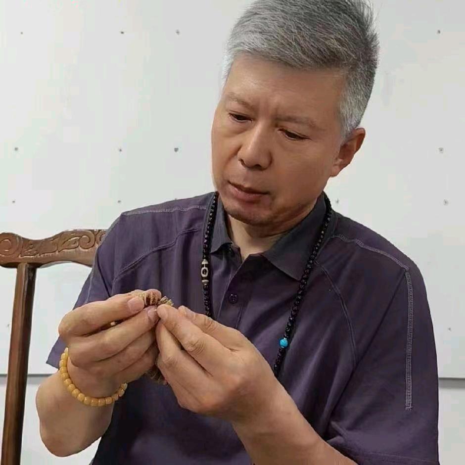 哒掌柜仿至纯天珠