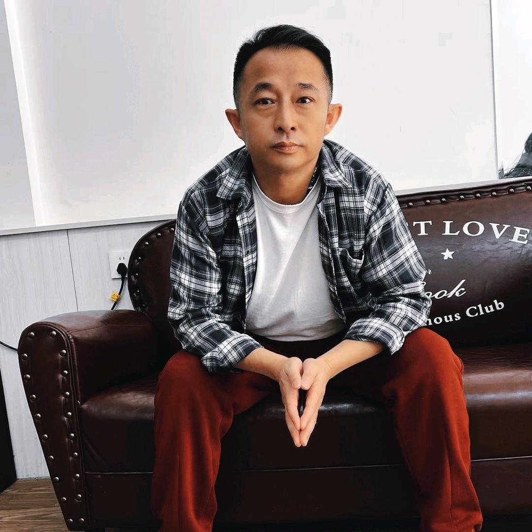 减龄烫发专家赵刚