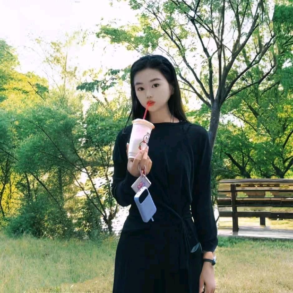Charih🍒