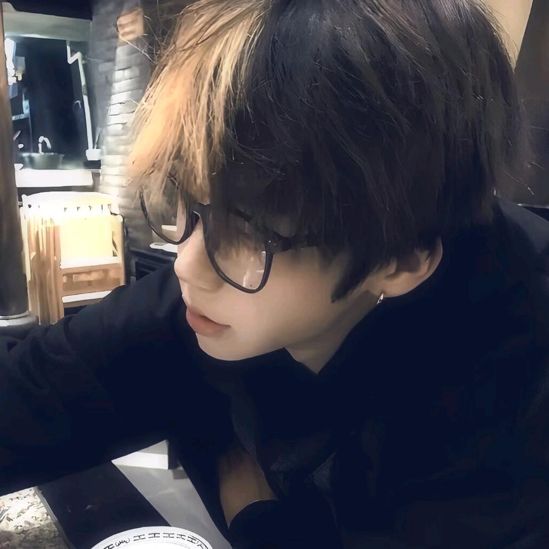 伞下决（阿离大王）