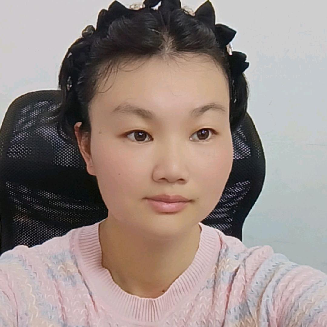 清清在编织