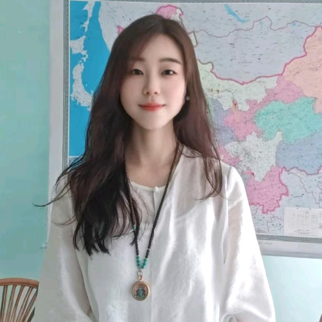 朱檐听雨琳
