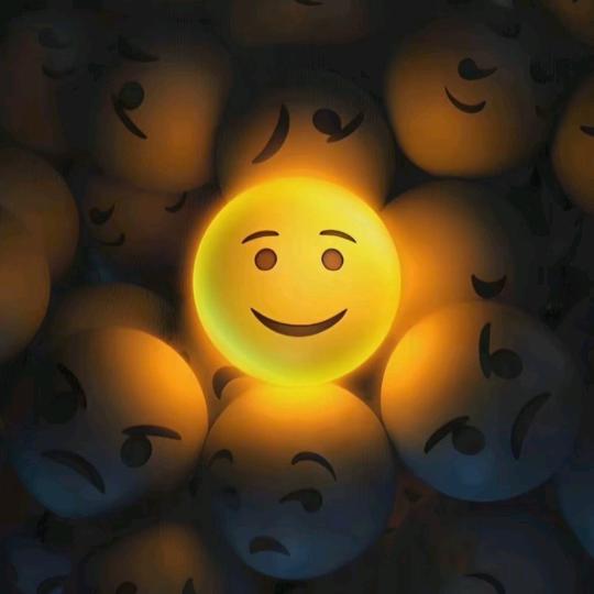 :戴着耳机听世界🤡