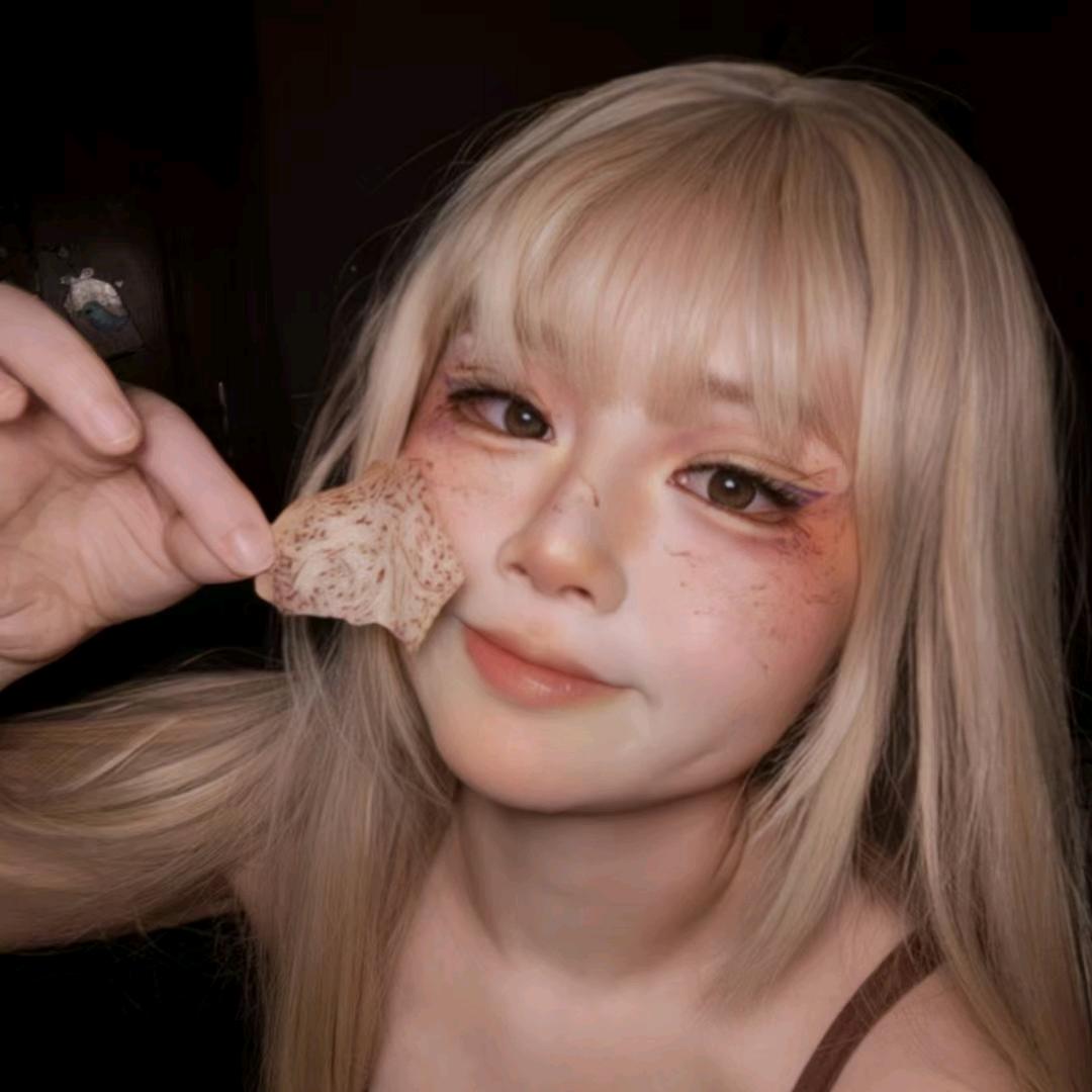 无人区的Claudia头像