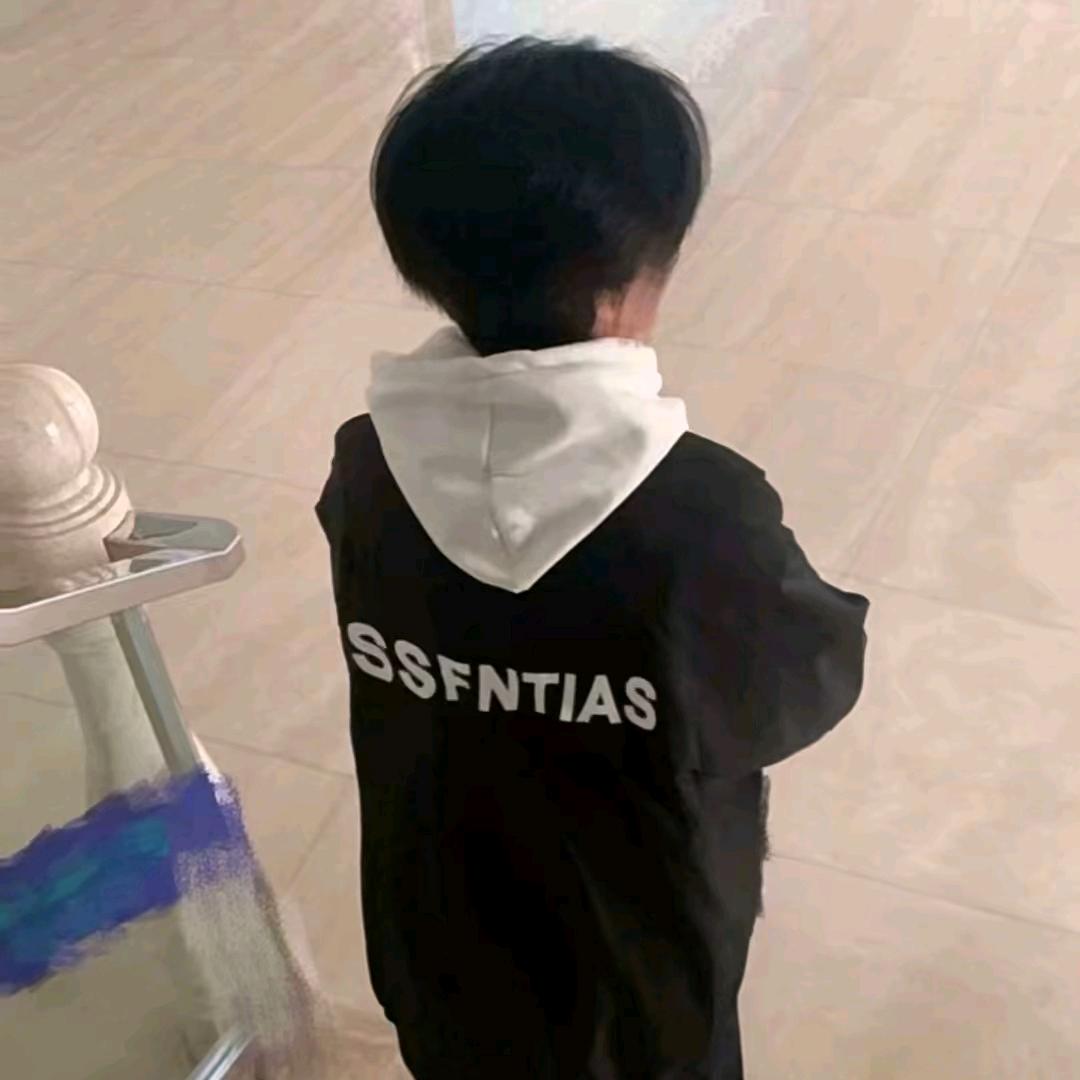 人傻嘴笨长的不帅还没钱