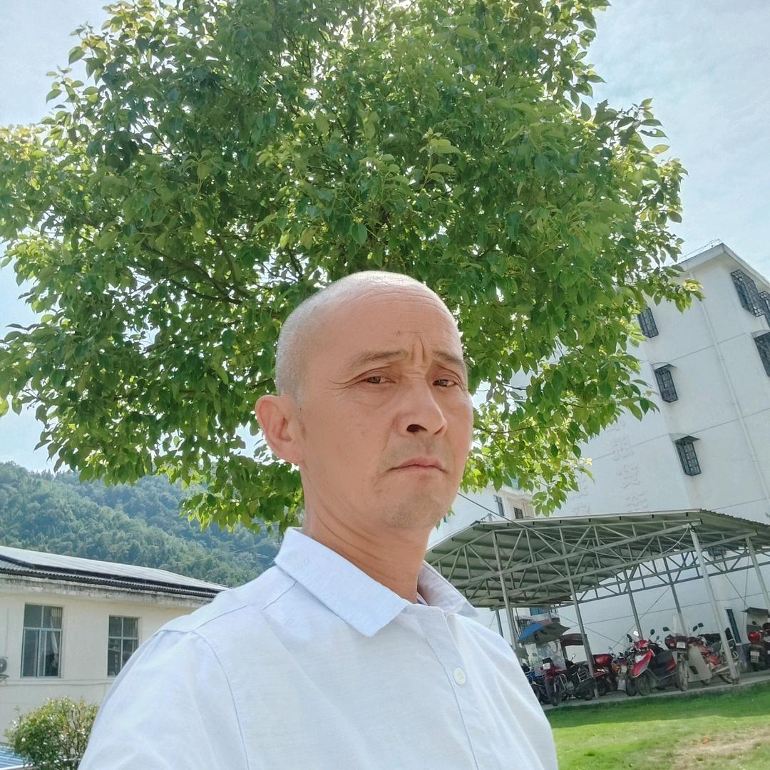 黄伟明女式摩托车出租桃源西安
