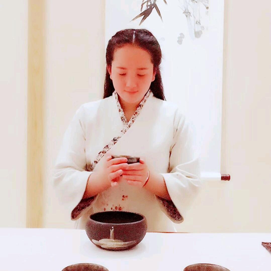 侍茶.姣姣